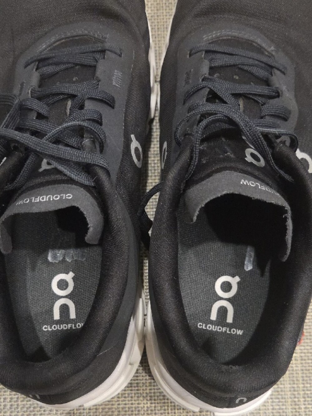 On Running Women's Black Cloudflow 4 Sneakers - Picture 2 of 6